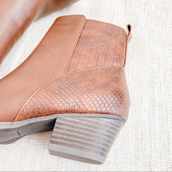 NBW CL Brown Booties - Picture 2 of 11